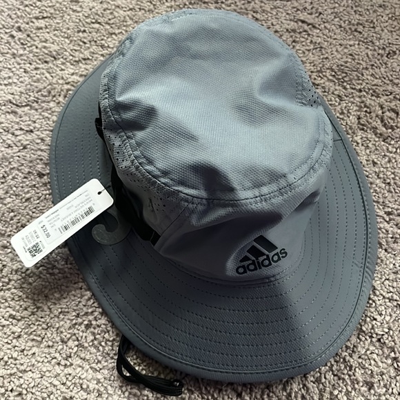 Adidas bucket hat - Picture 2 of 3
